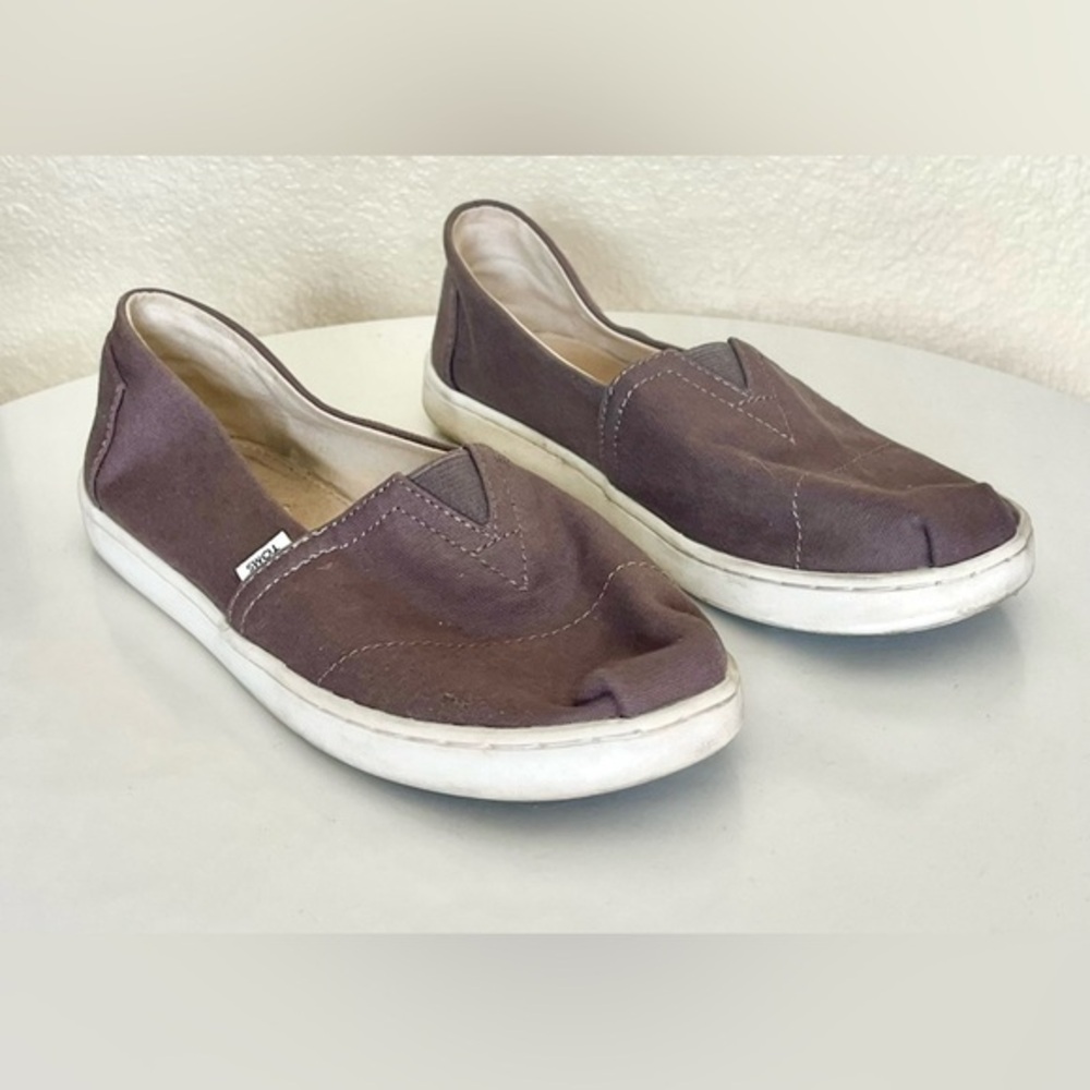 TOMS :: SHOES